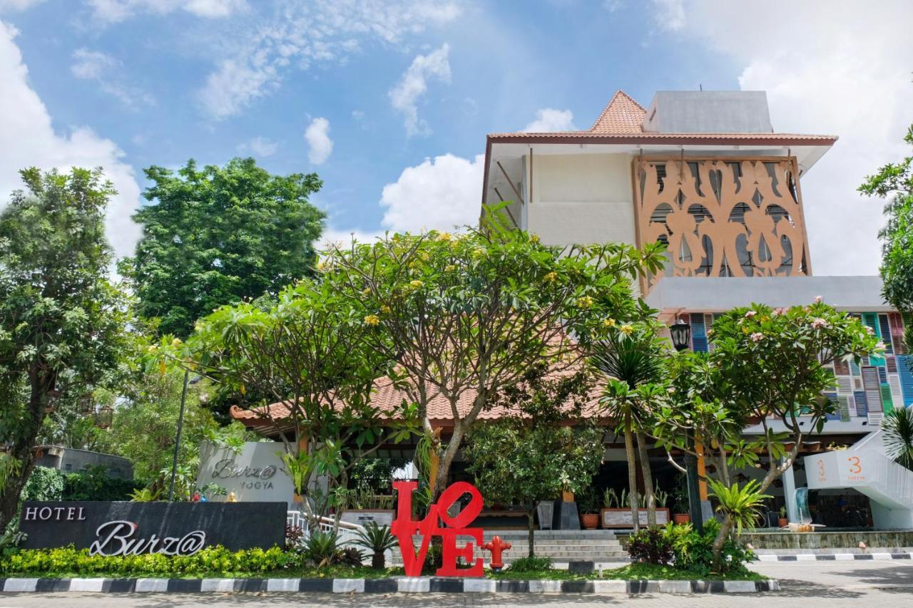 Burza Hotel Yogyakarta Exterior photo